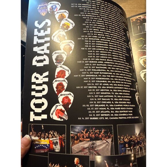 Metallica Worldwired Tour 2016/17/18 Concert Program Booklet - Picture 8 of 8